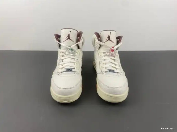HYPE Air HF8833-100 Grito El Jordan 5 0607